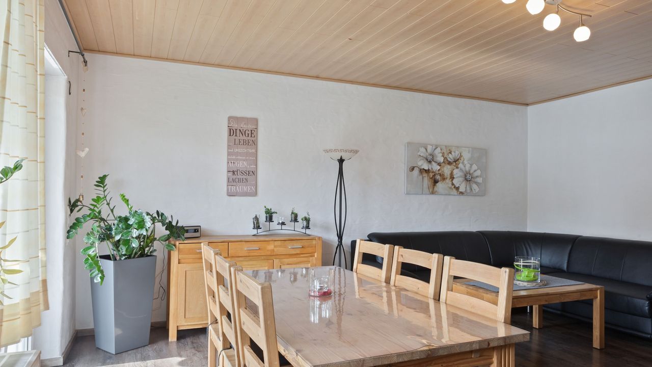 DiningRoom DiningRoom